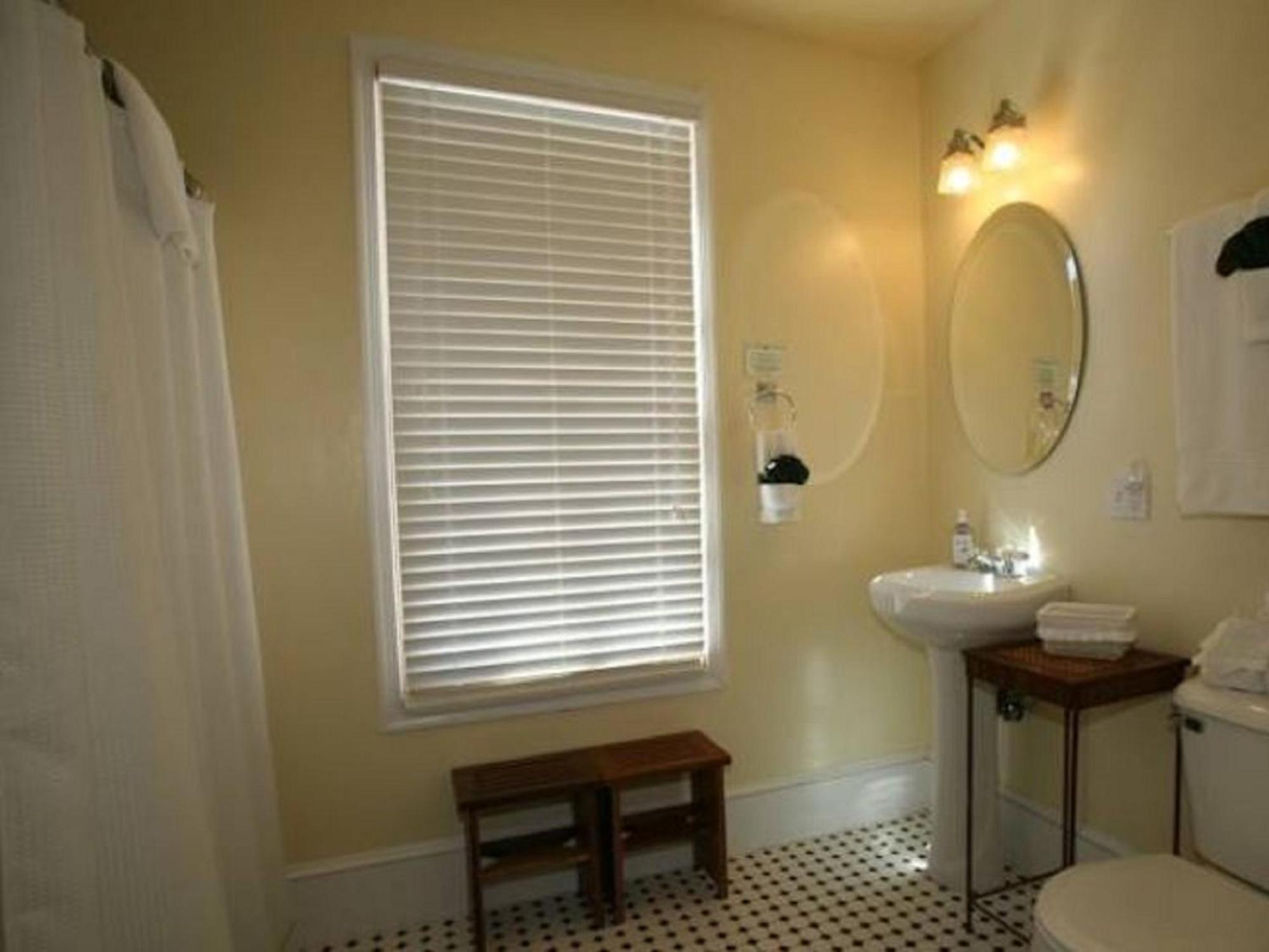 The Bacchus Inn Bed & Breakfast Cape May Cameră foto